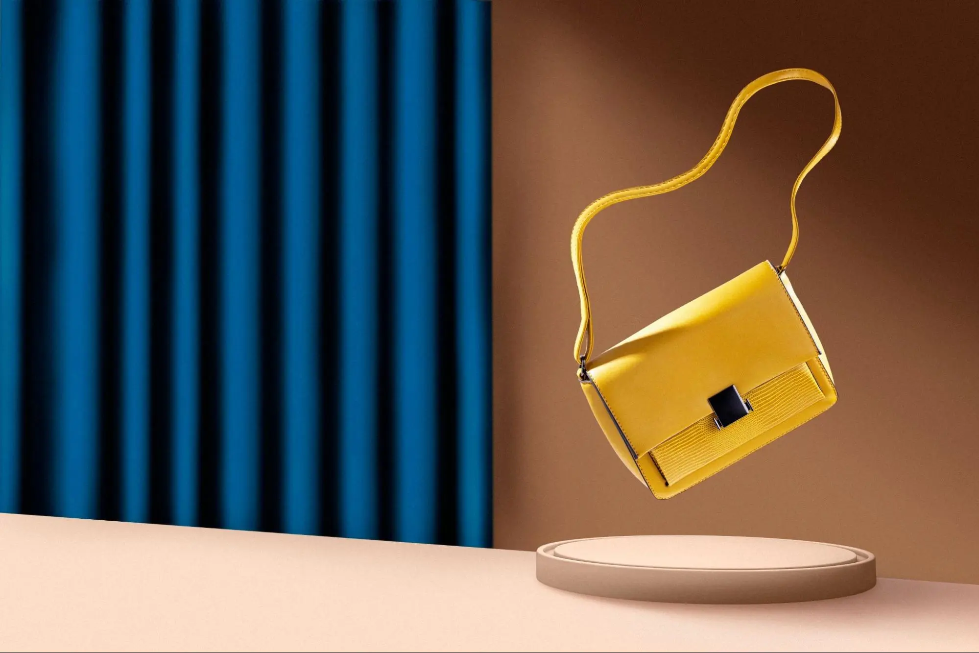 กระเป๋าแบรนด์เนมมือสอง