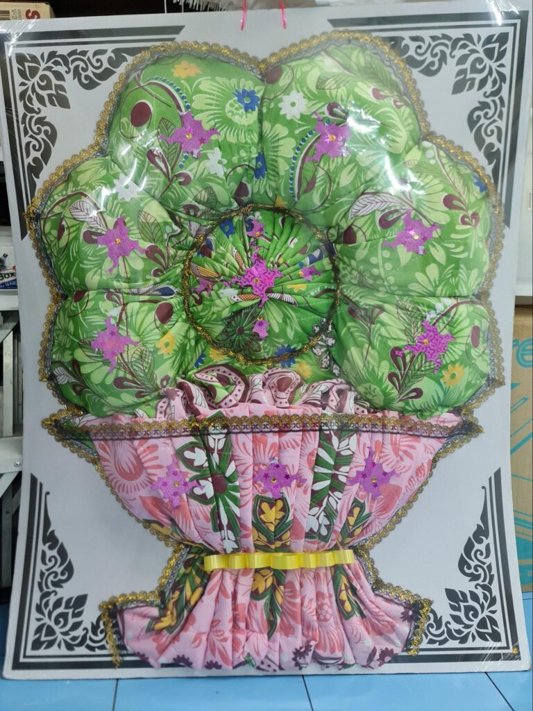 พวงหรีดของใช้