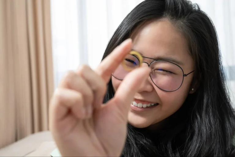 แว่นโปรเกรสซีฟ ราคาถูก